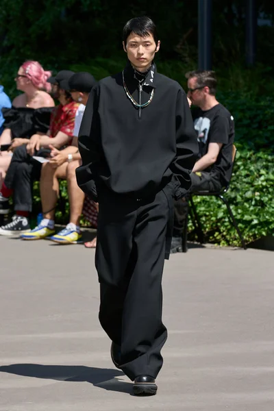 Look 40